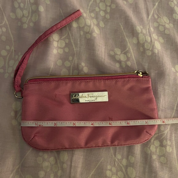 Salvatore Ferragamo wristlet - Picture 7 of 8